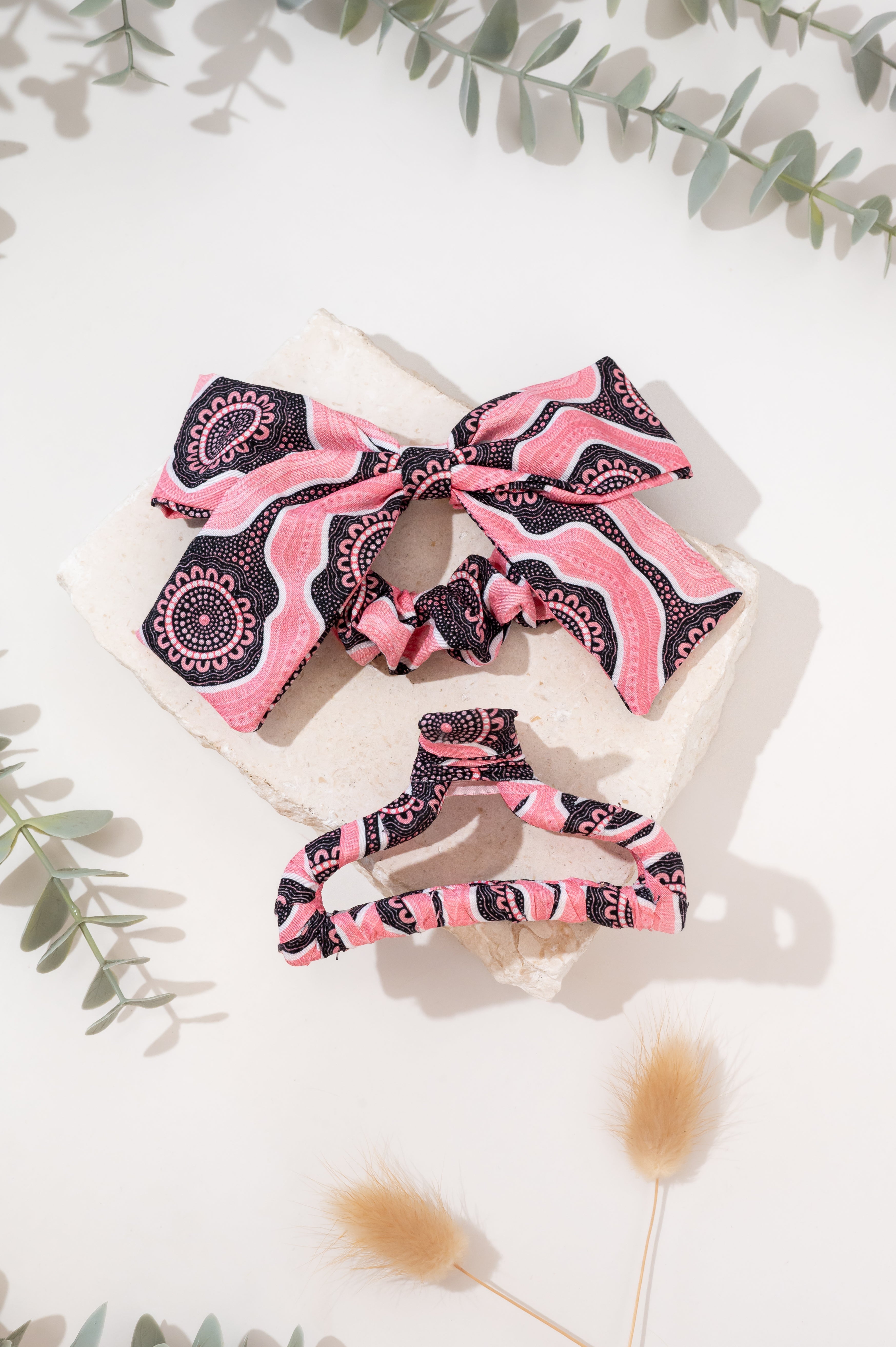 Boobie Sista Bow Scrunchie & Curved Claw Clip - Ready Stock